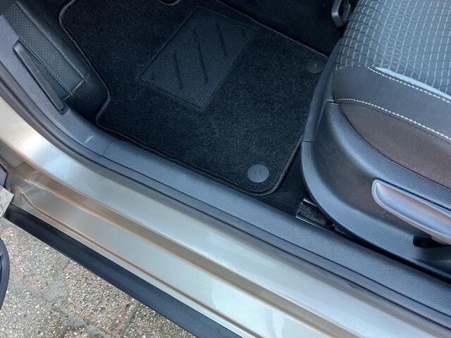 Volkswagen POLO 1.2 TSI Highline | Cross Polo | CC | Stoelverw. | Parkeersensoren |