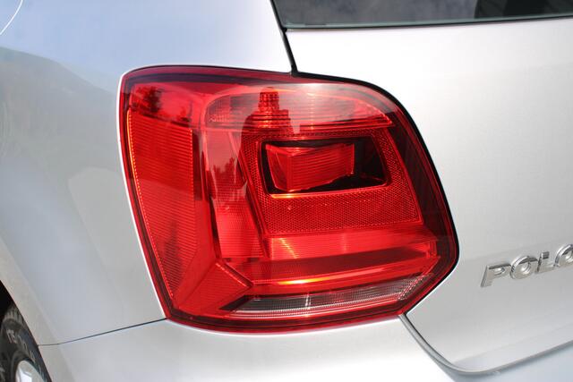 Volkswagen POLO 1.0 Comfortline | Incl. 12 maanden garantie | Airco | Elektrische ramen en spiegels | Bluetooth |