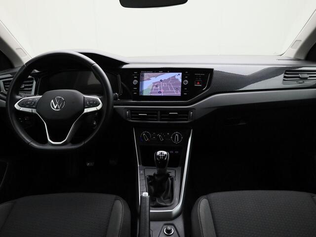 Volkswagen POLO 1.0TSI/95PK Life · Navigatie · Parkeersensoren · Apple/Android · Garantie tot februari 2027 of 100000km.