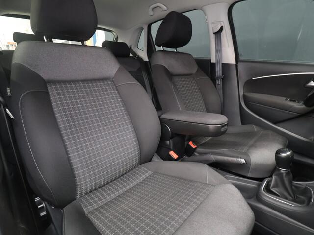 Volkswagen POLO 1.2 TSI Highline [BLUETOOTH, AIRCO, RADIO, CD-SPELER, ELEKTRISCHE RAMEN V+A, NIEUWSTAAT]