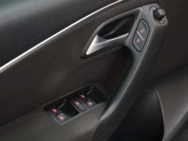 Volkswagen POLO 1.2 TSI Highline [BLUETOOTH, AIRCO, RADIO, CD-SPELER, ELEKTRISCHE RAMEN V+A, NIEUWSTAAT]