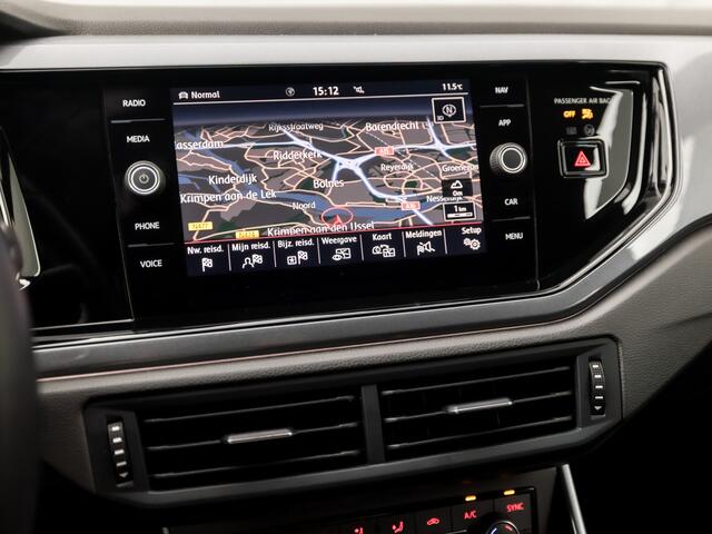 Volkswagen POLO 2.0 TSI GTI 200Pk Automaat (VIRTUAL COCKPIT, GROOT NAVI, CLIMATE, STOELVERWARMING, SPORTSTOELEN, GETINT GLAS, ADAPTIVE CRUISE, MODE KNOP, PARKEERSENSOREN, LED KOPLAMPEN, NIEUWSTAAT)