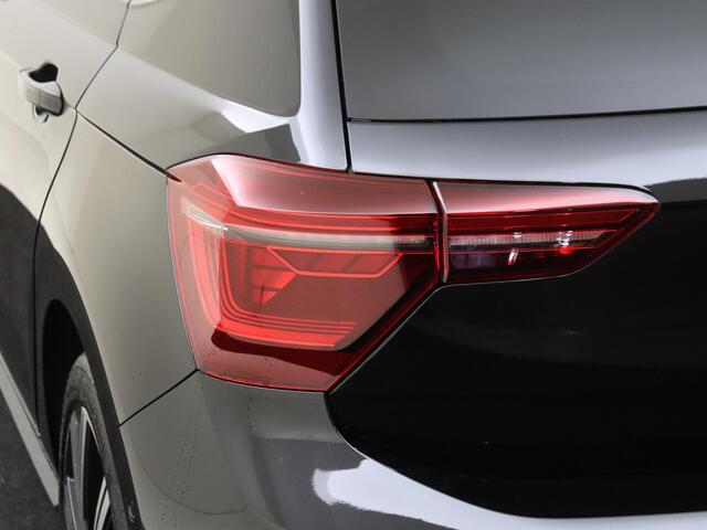 Volkswagen POLO 1.0 TSI R-Line Edition | Panoramadak | Stoelverwarming | LED matrix verlichting | Keyless | Achteruitrijcamera | Navigatie | Adaptieve Cruise control | Digital cockpit Pro |