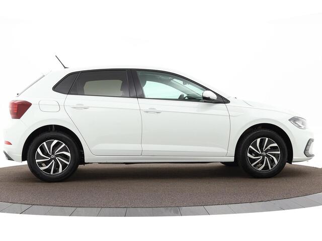 Volkswagen POLO Life Edition 1.0 TSI 95 pk 5 versn. Hand · Airconditioning automatisch, 2-zone (climatronic) · MEGA Sale