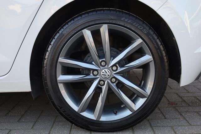 Volkswagen POLO 1.0 MPI Comfortline afneembare trekhaak, navigatie, 17" LMV Pamplona antraciet, door ons geleverd en dealer onderhouden, Executive pakket, Airco, lederen multifunctioneel stuurwiel, parkeersensoren