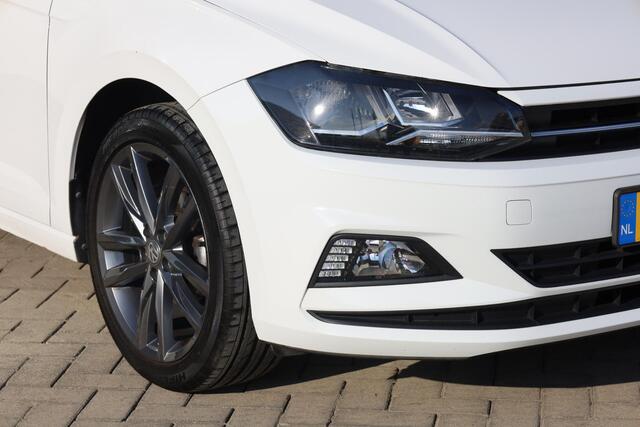 Volkswagen POLO 1.0 MPI Comfortline afneembare trekhaak, navigatie, 17" LMV Pamplona antraciet, door ons geleverd en dealer onderhouden, Executive pakket, Airco, lederen multifunctioneel stuurwiel, parkeersensoren