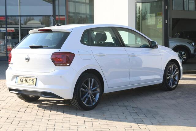 Volkswagen POLO 1.0 MPI Comfortline afneembare trekhaak, navigatie, 17" LMV Pamplona antraciet, door ons geleverd en dealer onderhouden, Executive pakket, Airco, lederen multifunctioneel stuurwiel, parkeersensoren