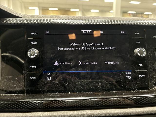 Volkswagen POLO 1.0 TSI 95pk DSG Life Business · Apple/Android Car Play · Navigatie · P-Sensoren · DAB · Stoelverwarming · 15'' Inch · Garantie t/m 01-08-2027 of 100.000km