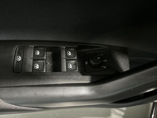 Volkswagen POLO 1.0 TSI 95pk DSG Life · Airco · Apple/Android Car Play · P-Sensoren · DAB · Getint Glas · 15'' Inch · Garantie t/m 27-10-2027 of 100.000km