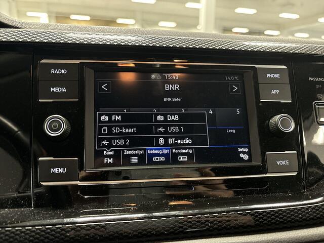 Volkswagen POLO 1.0 TSI 95pk DSG Life · Airco · Apple/Android Car Play · P-Sensoren · DAB · Getint Glas · 15'' Inch · Garantie t/m 27-10-2027 of 100.000km