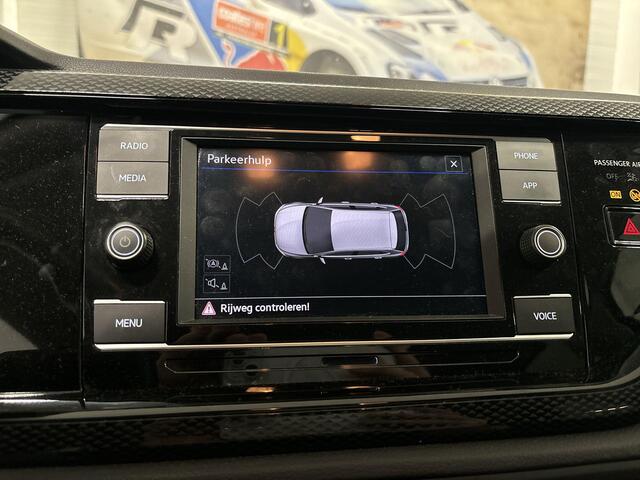 Volkswagen POLO 1.0 TSI 95pk DSG Life Business · Apple/Android Car Play · Airco · P-Sensoren · Getint Glas · 15'' Inch · Garantie t/m 27-10-2027 of 100.000km