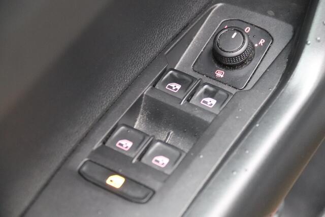 Volkswagen POLO 1.0 MPI Comfortline Navigatie, Lage km stand