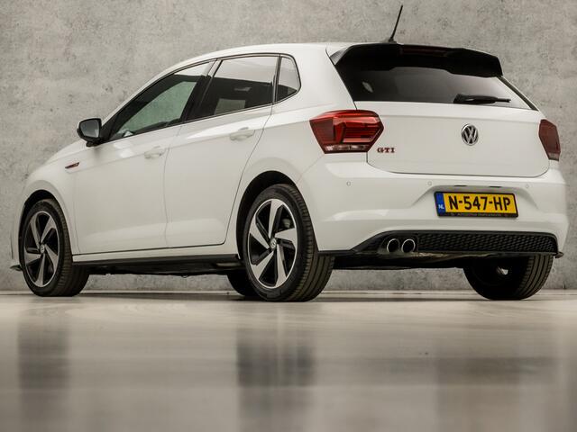 Volkswagen POLO 2.0 TSI GTI 200Pk Automaat (VIRTUAL COCKPIT, APPLE CARPLAY, GROOT NAVI, CAMERA, KEYLESS, CLIMATE, SPORTSTOELEN, LED KOPLAMPEN, ADAPTIVE CRUISE, NIEUWSTAAT)