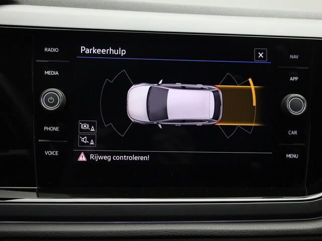 Volkswagen POLO 1.0TSI/95PK R-Line · Apple/Android Car Play · Lane assist · Parkeersensoren · Garantie tot 01-03-2028 of 100000km.