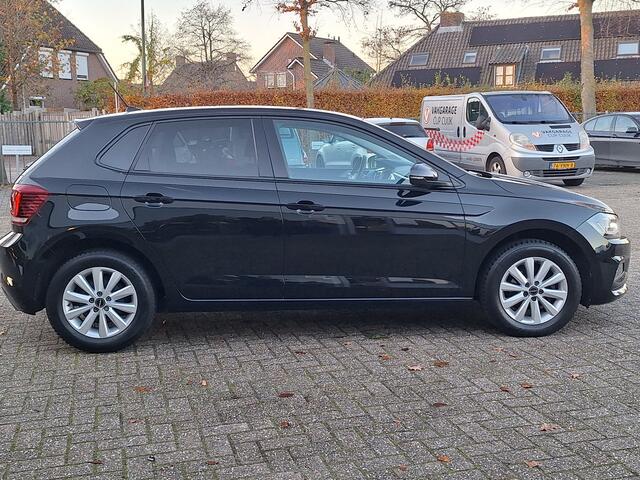 Volkswagen POLO 1.0 TSI Highline Automatische Airco/Stoel verwarming/Navigatie/Carplay/Parkeersensoren