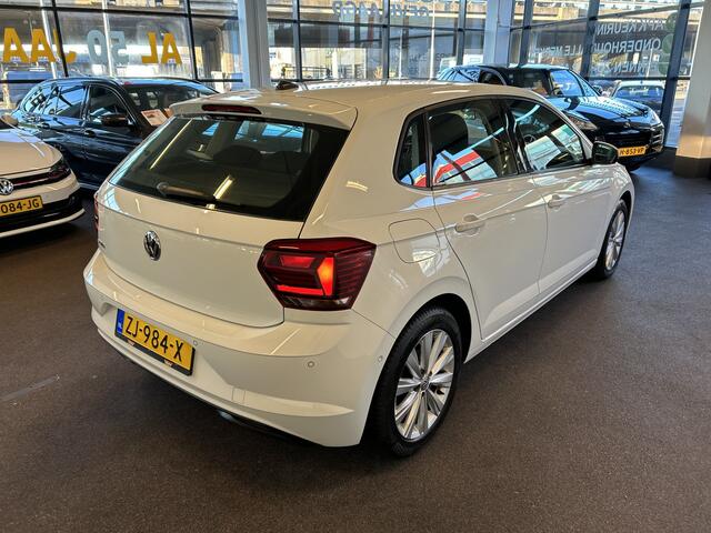 Volkswagen POLO 1.0 TSI Highline Automaat | Automatisch inparkeren | Adaptieve cruise control | Adaptief onderstel | 360 Parkeersensoren | Climate control | Apple carplay | Navigatie | Nederlands geleverd