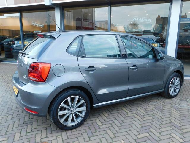 Volkswagen POLO 1.2 TSI Comfortline Automaat | PDC | LM-VELGEN