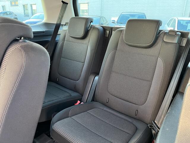 Volkswagen SHARAN 1.4 TSI Exclusive Series 7 Persoons NL Auto Trekhaak Parkeersensoren Navigatie