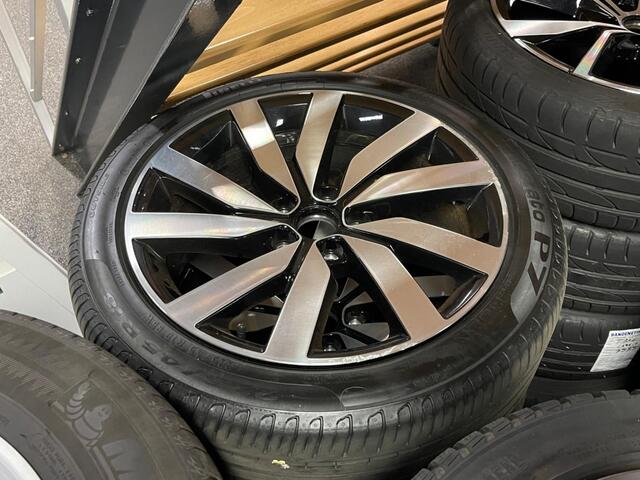 Volkswagen SHARAN 1.4 TSI Highline 7p. | ACC | Pano | Leer | Elk Deur | Trekhaak