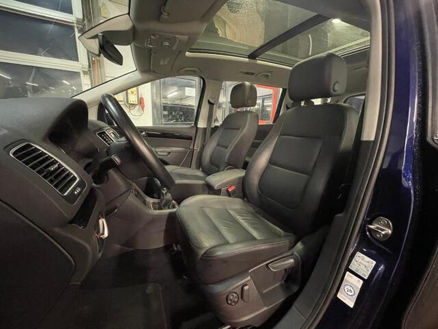 Volkswagen SHARAN 1.4 TSI Highline 7p. | ACC | Pano | Leer | Elk Deur | Trekhaak