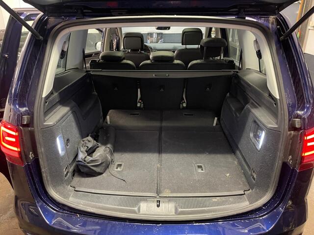 Volkswagen SHARAN 1.4 TSI Highline 7p. | ACC | Pano | Leer | Elk Deur | Trekhaak