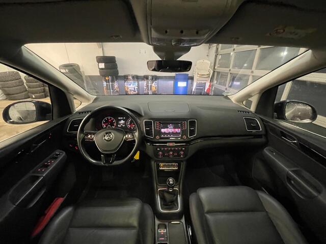 Volkswagen SHARAN 1.4 TSI Highline 7p. | ACC | Pano | Leer | Elk Deur | Trekhaak