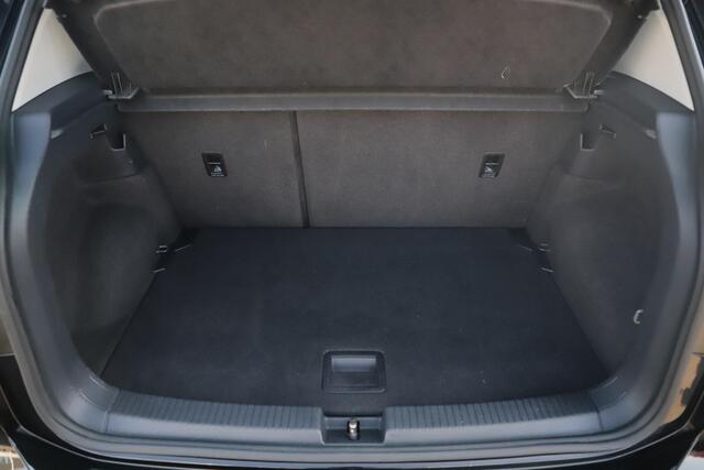 Volkswagen T-Cross 1.0 TSI Life Airco Stoelverwarming Parkeersensors Adaptive Cruise 16 inch LMV Radio Bluetooth | Carplay Android Mogelijkheid