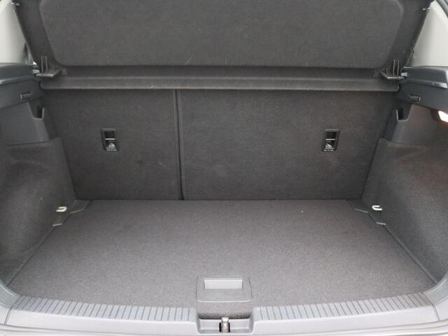 Volkswagen T-Cross 1.5 TSI Life 150PK DSG airco, apple carplay, parkeersensoren voor en achter, elektrisch inklapbare buitenspiegels, trekhaak, lichtmetalenvelgen