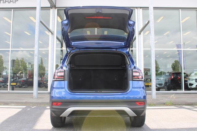 Volkswagen T-Cross TSI Life | Adapt. Cruise | Camera | Draadloze telefoonlader | DAB | Getint glas