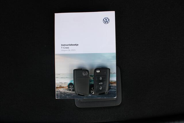 Volkswagen T-Cross TSI Life | Adapt. Cruise | Camera | Draadloze telefoonlader | DAB | Getint glas