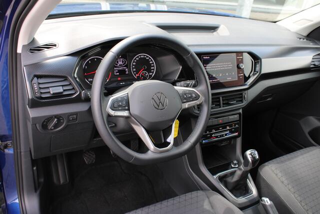 Volkswagen T-Cross TSI Life | Adapt. Cruise | Camera | Draadloze telefoonlader | DAB | Getint glas