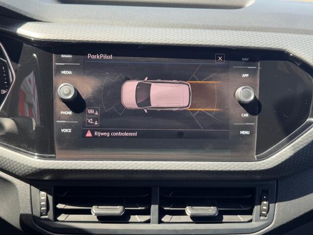 Volkswagen T-Cross 1.0 TSI AUT. R-LINE LED NAVI CARPLAY DIGITALE SCHERM AIRCO LMV P