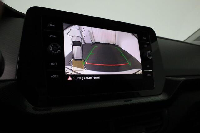 Volkswagen T-Cross Life Edition 1.0 TSI 85 kW / 116 pk DSG | Camera | Stoelverwarming | Keyless | ACC | Privacy glas | 17 inch