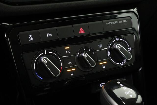 Volkswagen T-Cross Life Edition 1.0 TSI 85 kW / 116 pk DSG | Camera | Stoelverwarming | Keyless | ACC | Privacy glas | 17 inch