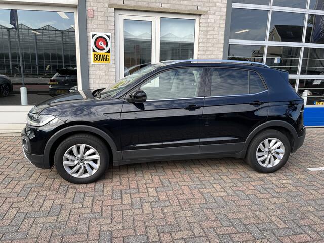 Volkswagen T-Cross 1.5 TSI Style / AUTOMAAT/ 150 PK/ PARK. SENSOREN + CAMERA/ APP-CONNECT/ CLIMA/ STOEL VERWARM./ 16" LMV/ ADAPT. CRUISE/ DAB/ DIGITAL DASH