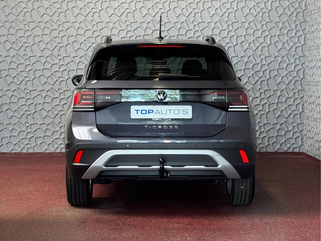 Volkswagen T-Cross DE VERNIEUWDE T-CROSS 116PK 17''LMV TREKHAAK CAMERA VIR.COCKPIT STOELVERW. ADAP.CRUISE LMV CARPLAY 2025 "Volkswagen rijden begint bij Topautos.nl - 75 topmodellen direct op voorraad!"