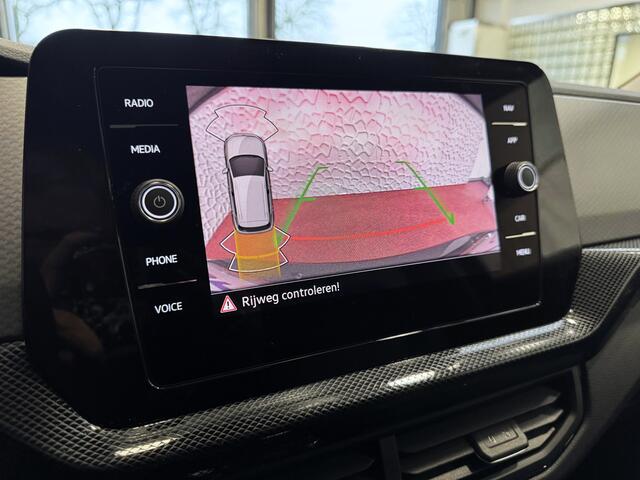 Volkswagen T-Cross T-CROSS 116PK 17''LMV DODE HOEK TREKHAAK CAMERA VIR.COCKPIT STOELVERW. ADAP.CRUISE LMV CARPLAY 2025 "Volkswagen rijden begint bij Topautos.nl - 75 topmodellen direct op voorraad!"