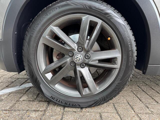 Volkswagen T-Cross 1.0 TSI Life | Navi | App Conn. | Aur camera | DAB