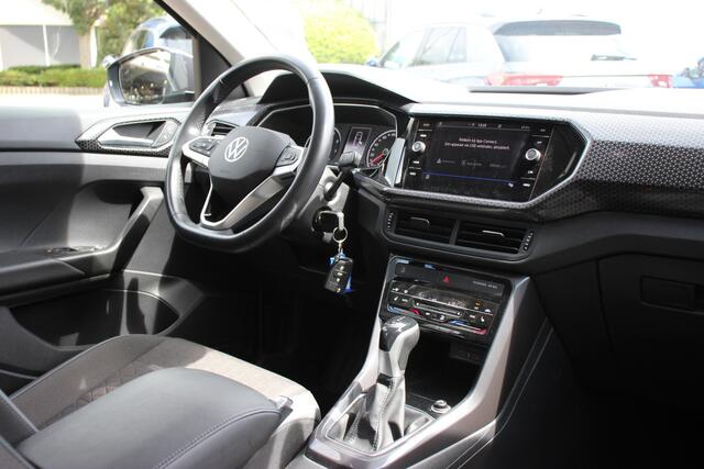 Volkswagen T-Cross 1.5 TSI Style DSG Automaat | Trekhaak | Adapt. cruise | BSM | Carplay/Android auto |