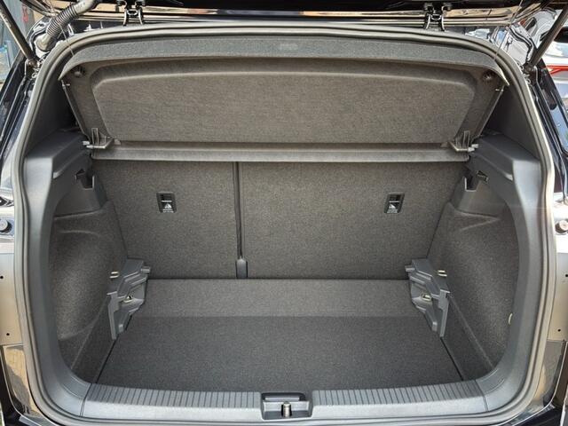 Volkswagen T-Cross 1.0 TSI DSG R-LINE TREKHAAK/CAMERA/ACC/CARPLAY/STOELVERW