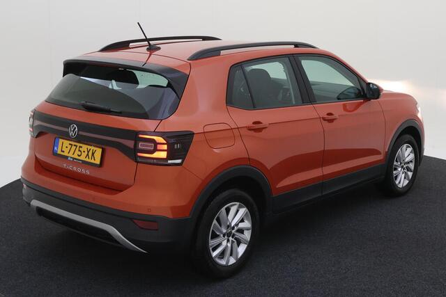 Volkswagen T-Cross 1.0 TSI 95pk Life / Virtual Cockpit / Navigatie / Camera / Climate Control / 16" LMV
