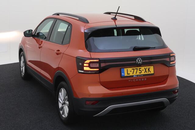 Volkswagen T-Cross 1.0 TSI 95pk Life / Virtual Cockpit / Navigatie / Camera / Climate Control / 16" LMV