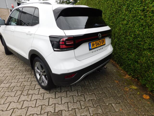 Volkswagen T-Cross 1.0 TSI Style, Navi, Carplay, Camera, Trekhaak.