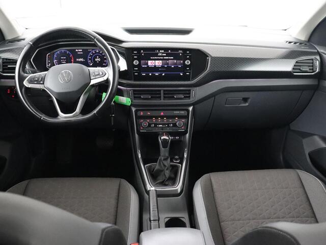 Volkswagen T-Cross 1.0 TSI R Line | Stoelverwarming | Camera | Trekhaak | Virtual Cockpit | Carplay | Adaptive cruise | Climate control | Full LED