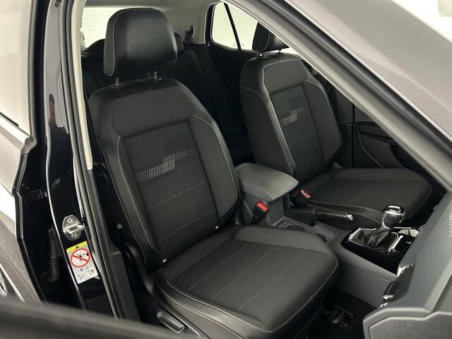 Volkswagen T-Cross 1.0 TSI 110pk DSG Style Trekhaak Stoelverwarming Led Virtual Cockpit Navigatie