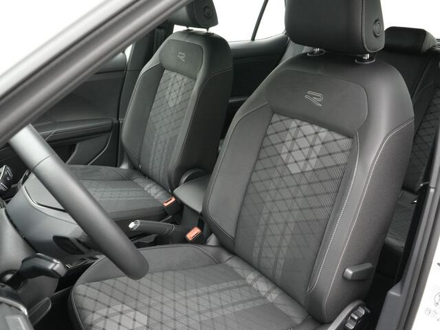Volkswagen T-Cross 1.0 TSI 115 pk DSG R-Line Edition | IQ Light | Stoelverwarming | Achteruitrijcamera | Adaptive Cruise | 17 inch