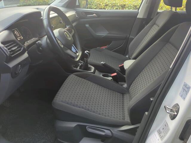 Volkswagen T-Cross 1.0 TSI 115pk Life Executive / Navigatie / Stoelverwarming / Adaptive Cruise