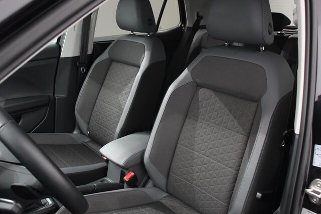 Volkswagen T-Cross 1.5 TSI DSG Style Team Navigatie Apple Carplay/Android Auto Adaptive cruise control Parkeersensoren Camera Stoelverwarming Virtual Cockpit Keyless Entry Lane assist Privacy glas