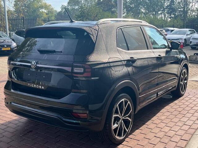 Volkswagen T-Cross 1.0 TSI DSG R-Line / Virtual cockpit / 18'' LMV / Achteruitrij camera / Navigatie / Stoel verwarning