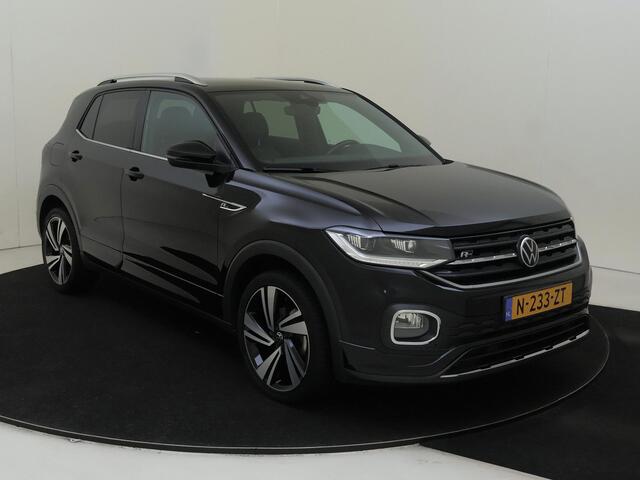 Volkswagen T-Cross 1.0 TSI R-Line | Achteruitrijcamera | Digital cockpit Pro | Navigatie | Adaptieve cruise control | Elektrisch inklapbare buitenspiegels | CarPlay | LED verlichting |